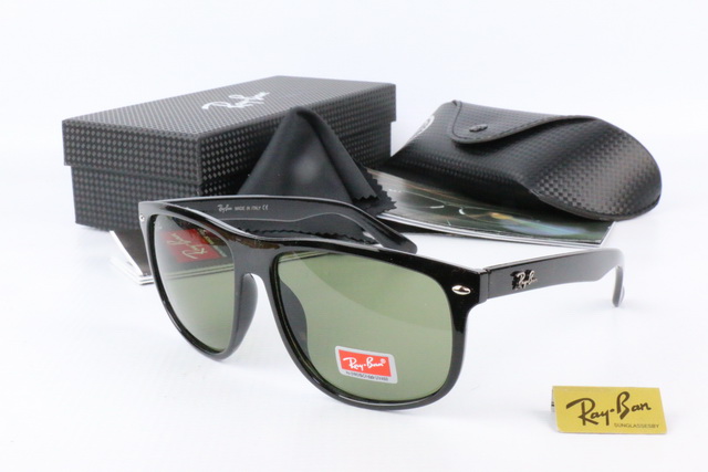 Ray Ban Boutique Sunglasses 095